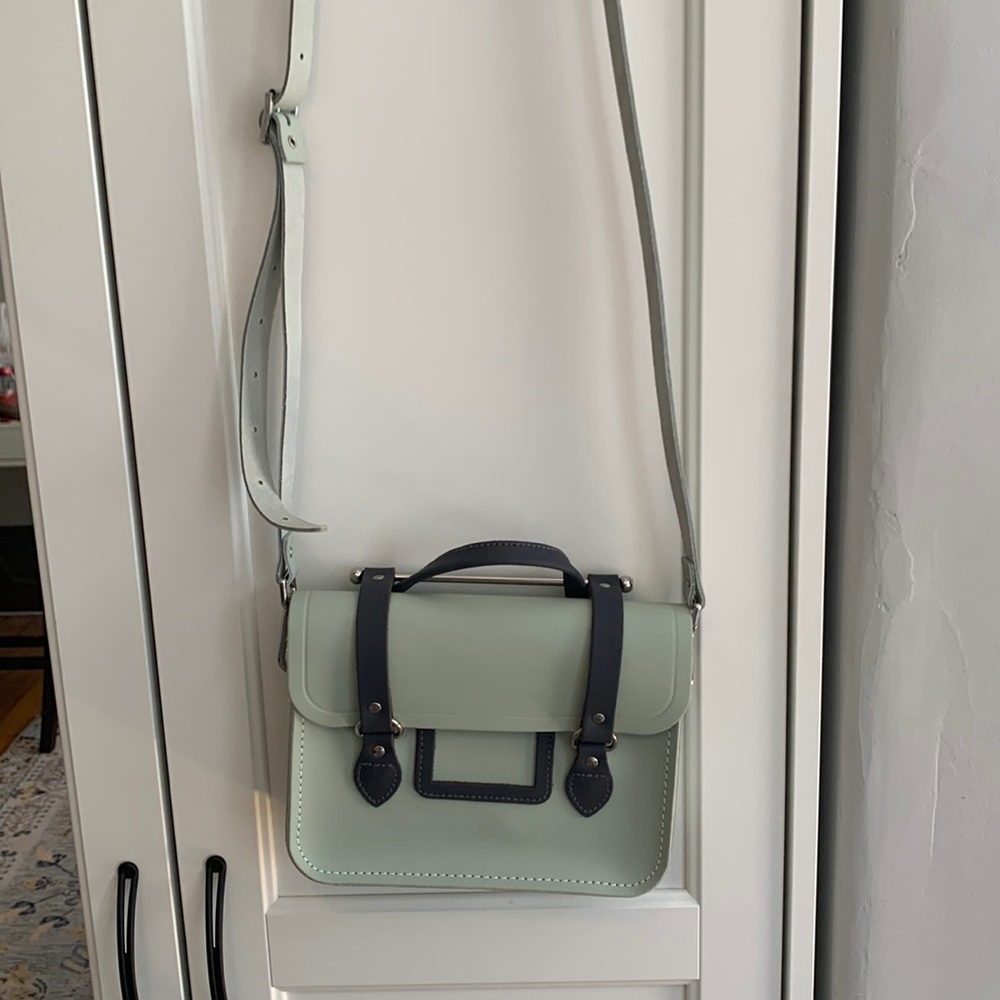 Adorable Cambridge Satchel Company purse